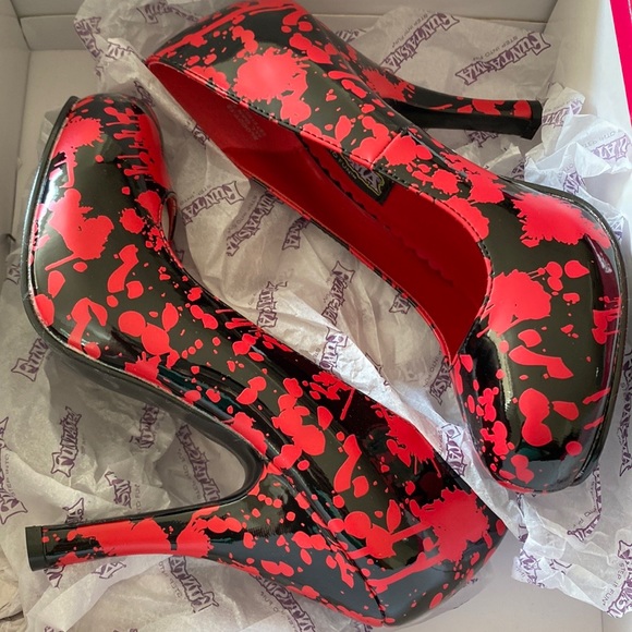 Funtasma Bloodspatter Pumps - Picture 1 of 8